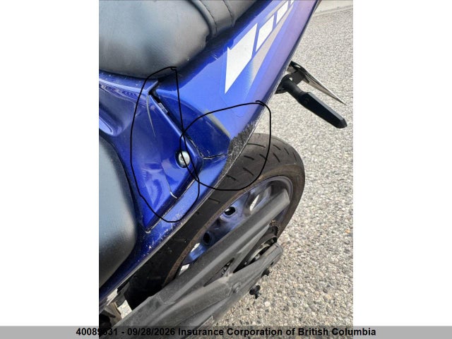 40089531 :رقم المزاد ، MH3RH06N5FK002537 vin ، 2015 Yamaha Yzfr3 مزاد بيع