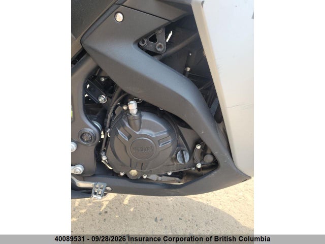 40089531 :رقم المزاد ، MH3RH06N5FK002537 vin ، 2015 Yamaha Yzfr3 مزاد بيع