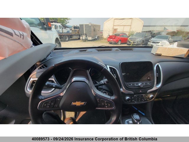 2GNAXUEV0M6142137 Chevrolet EQUINOX LT