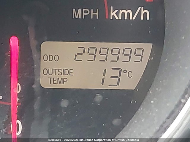 40089589 :رقم المزاد ، 2T1KR32E04C811317 vin ، 2004 Toyota Corolla Matrix Xr مزاد بيع