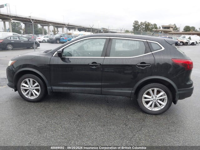 40089592 :رقم المزاد ، JN1BJ1CRXHW110569 vin ، 2017 Nissan Rogue Sport S/sv/sl مزاد بيع