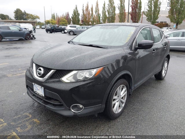 40089592 :رقم المزاد ، JN1BJ1CRXHW110569 vin ، 2017 Nissan Rogue Sport S/sv/sl مزاد بيع