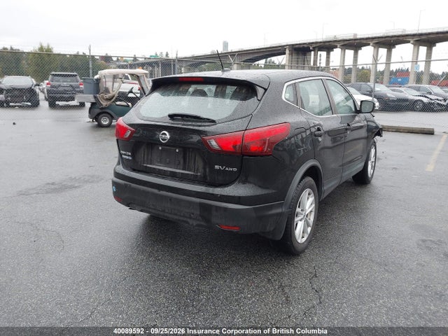 40089592 :رقم المزاد ، JN1BJ1CRXHW110569 vin ، 2017 Nissan Rogue Sport S/sv/sl مزاد بيع