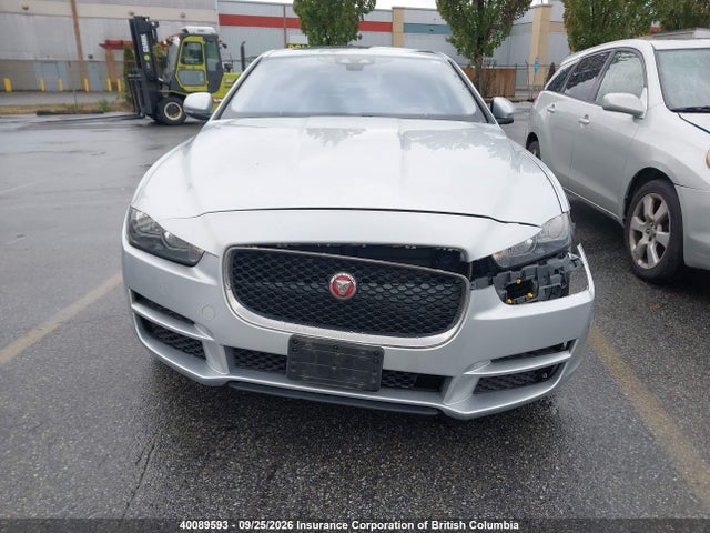 Jaguar XE 2018 SAJAK4FX9JCP40559 Image 12