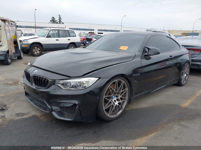 BMW M4 2016 WBS3R9C54GK708760 Image 2