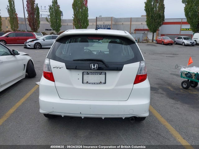Honda Fit 2014 LUCGE8H59E3000160 Image 17
