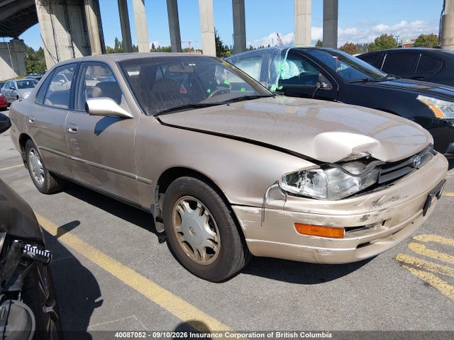40087052 :رقم المزاد ، JT2GK12E8R0015553 vin ، 1994 Toyota Camry Le مزاد بيع
