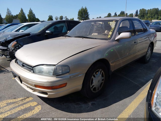 40087052 :رقم المزاد ، JT2GK12E8R0015553 vin ، 1994 Toyota Camry Le مزاد بيع