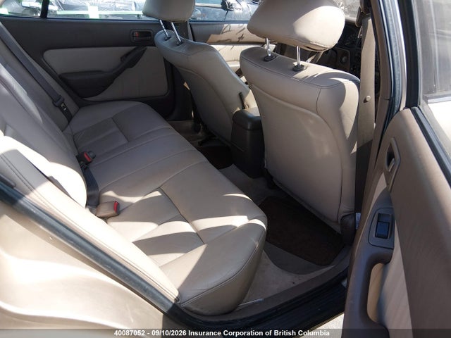 40087052 :رقم المزاد ، JT2GK12E8R0015553 vin ، 1994 Toyota Camry Le مزاد بيع