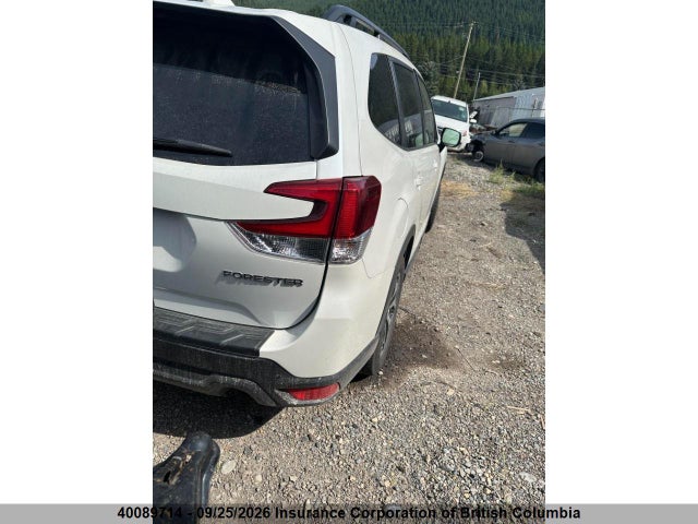 Продажа на аукционе авто 2022 Subaru Forester Touring, vin: JF2SKEEC2NH458278, номер лота: 40089714