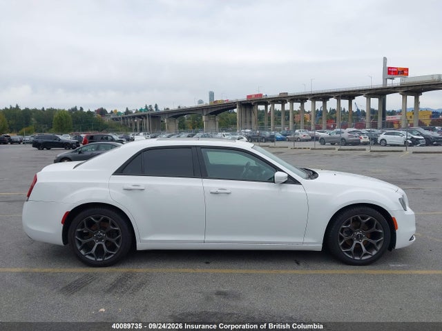 Auction sale of the 2018 Chrysler 300, vin: 2C3CCABG1JH192342, lot number: 40089735