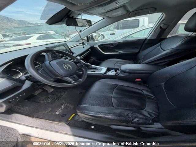 Toyota RAV4 2021 2T3BWRFV4MW124689 Image 12