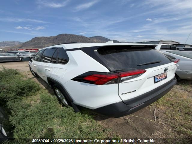 Toyota RAV4 2021 2T3BWRFV4MW124689 Image 3
