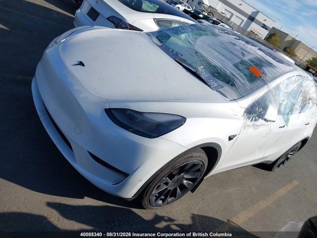 Tesla Model Y 2023 7SAYGDEE3PF759055 Image 2