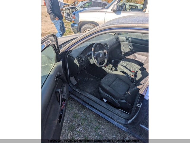 40089769 :رقم المزاد ، WVWBA21J0YW537551 vin ، 2000 Volkswagen Golf مزاد بيع