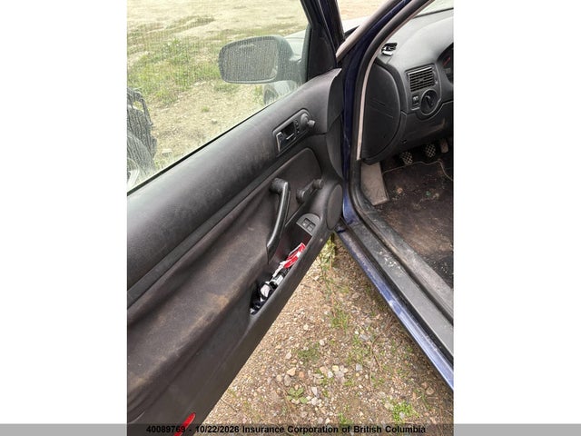 40089769 :رقم المزاد ، WVWBA21J0YW537551 vin ، 2000 Volkswagen Golf مزاد بيع