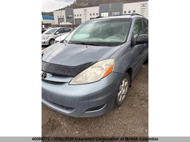 2010 Toyota Sienna Ce/le მანქანა იყიდება აუქციონზე, vin: 5TDKK4CC6AS306666, აუქციონის ნომერი: 40089772