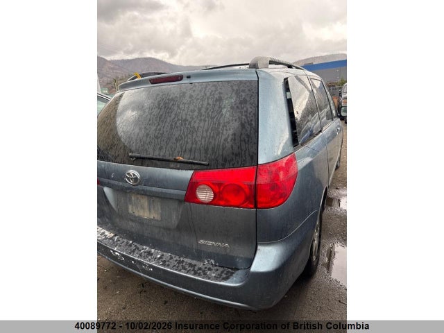 2010 Toyota Sienna Ce/le მანქანა იყიდება აუქციონზე, vin: 5TDKK4CC6AS306666, აუქციონის ნომერი: 40089772