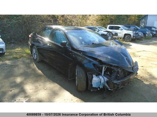 40089859 :رقم المزاد ، 4T1BF1FK1FU926278 vin ، 2015 Toyota Camry مزاد بيع