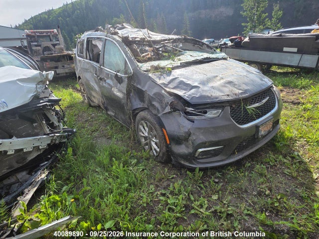 Auction sale of the 2022 Chrysler Pacifica Touring L, vin: 2C4RC3BG6NR110929, lot number: 40089890
