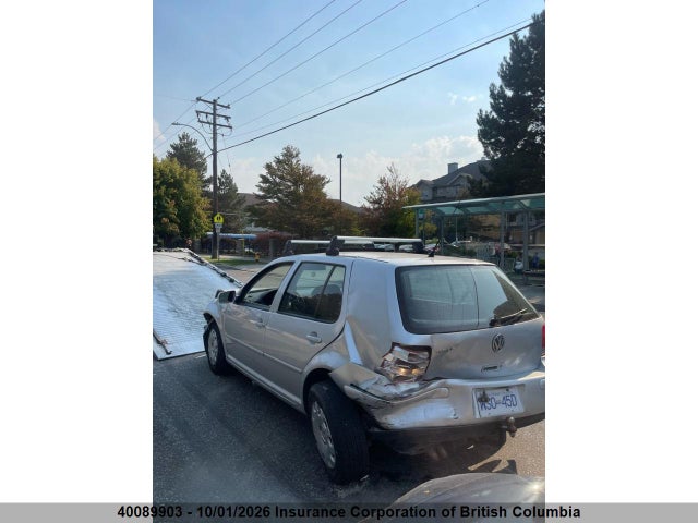 40089903 :رقم المزاد ، 9BWFL21J354005199 vin ، 2005 Volkswagen Golf مزاد بيع