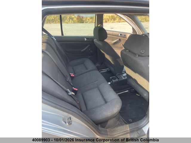 40089903 :رقم المزاد ، 9BWFL21J354005199 vin ، 2005 Volkswagen Golf مزاد بيع