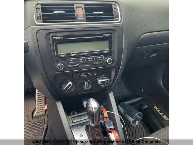 2011 Volkswagen Jetta მანქანა იყიდება აუქციონზე, vin: 3VWDX7AJ3BM004456, აუქციონის ნომერი: 40089906
