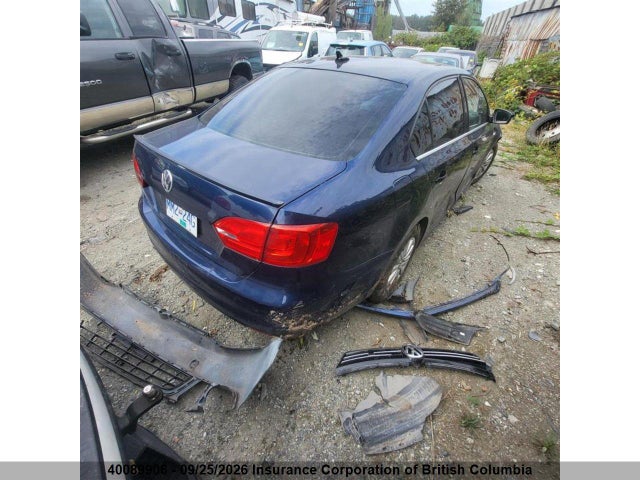 2011 Volkswagen Jetta მანქანა იყიდება აუქციონზე, vin: 3VWDX7AJ3BM004456, აუქციონის ნომერი: 40089906