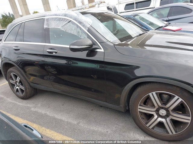 40087058 :رقم المزاد ، WDC0G4KB8JV111525 vin ، 2018 Mercedes-benz Glc 300 4matic مزاد بيع