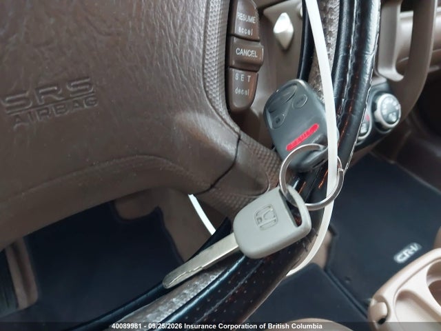 40089981 :رقم المزاد ، JHLRD789X2C808061 vin ، 2002 Honda Cr-v مزاد بيع