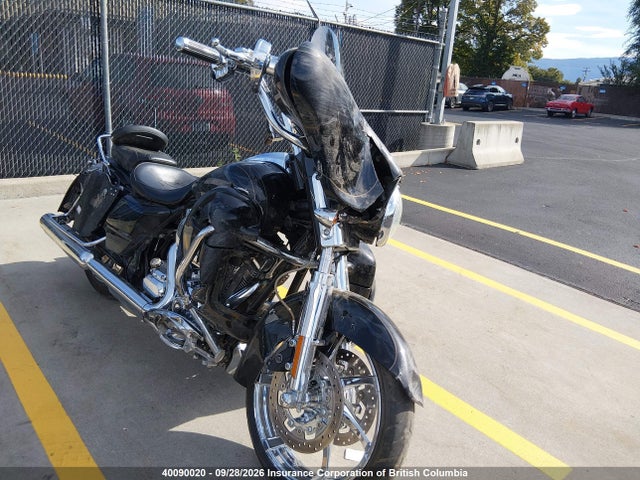 40090020 :رقم المزاد ، 5HD1PZ8A9CB961598 vin ، 2012 Harley-davidson Flhxse3 Cvo Street Glide مزاد بيع