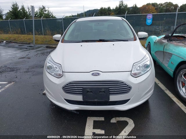 Ford Focus 2016 1FADP3R45GL334348 Image 12