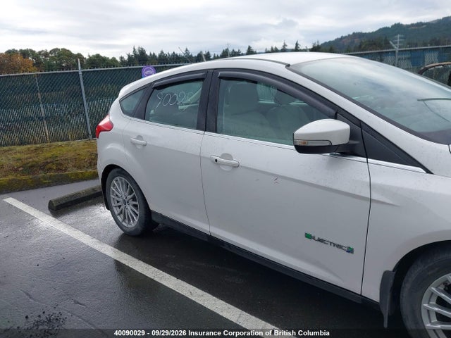 Ford Focus 2016 1FADP3R45GL334348 Image 13