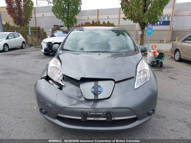 Nissan Leaf 2015 1N4AZ0CPXFC335217 Image 13