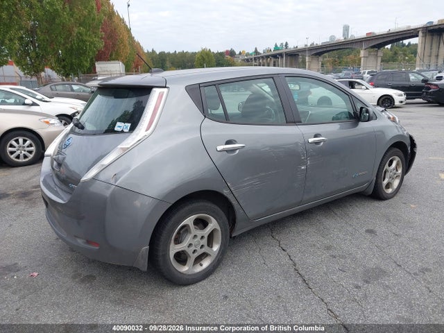 Nissan Leaf 2015 1N4AZ0CPXFC335217 Image 4