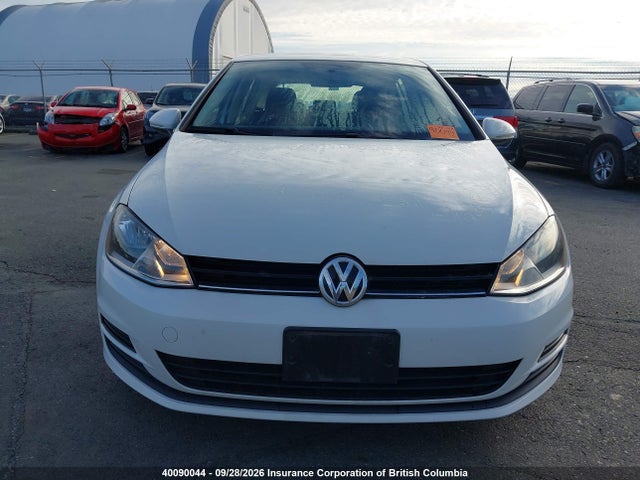 40090044 :رقم المزاد ، 3VW217AU6GM050700 vin ، 2016 Volkswagen Golf مزاد بيع