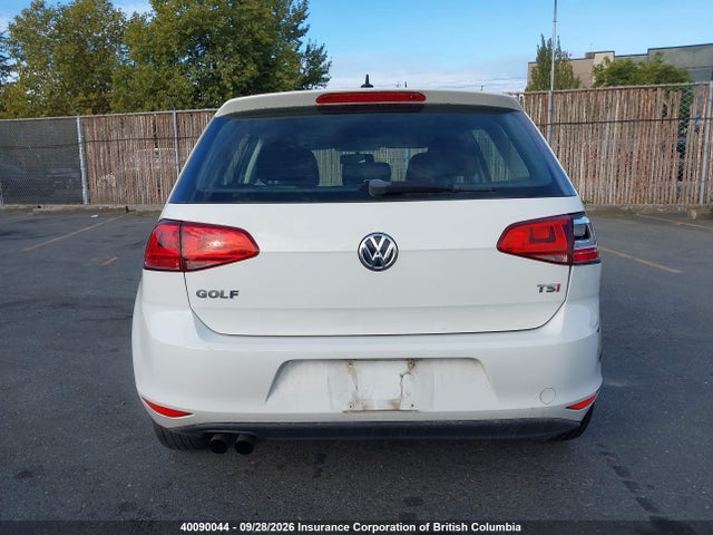 40090044 :رقم المزاد ، 3VW217AU6GM050700 vin ، 2016 Volkswagen Golf مزاد بيع