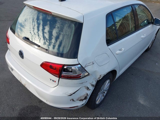 40090044 :رقم المزاد ، 3VW217AU6GM050700 vin ، 2016 Volkswagen Golf مزاد بيع