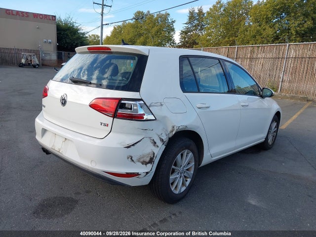 40090044 :رقم المزاد ، 3VW217AU6GM050700 vin ، 2016 Volkswagen Golf مزاد بيع