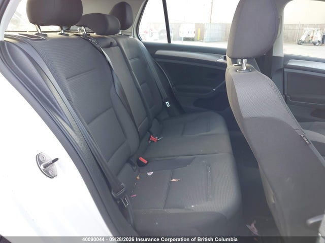 40090044 :رقم المزاد ، 3VW217AU6GM050700 vin ، 2016 Volkswagen Golf مزاد بيع