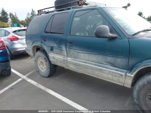 40090061 :رقم المزاد ، 1GNDT13W2V2113353 vin ، 1997 Chevrolet Blazer مزاد بيع