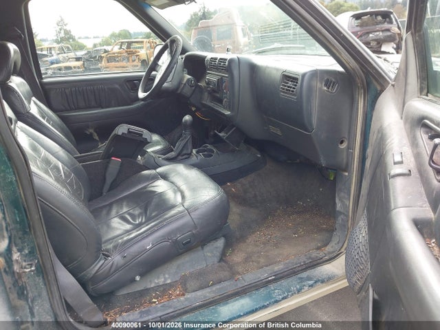 40090061 :رقم المزاد ، 1GNDT13W2V2113353 vin ، 1997 Chevrolet Blazer مزاد بيع