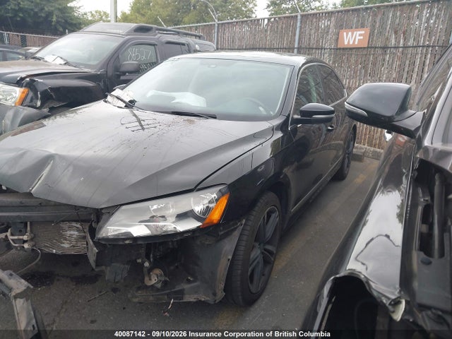 Volkswagen PASSAT SEL 2014 1VWCS7A37EC090548 Image 2