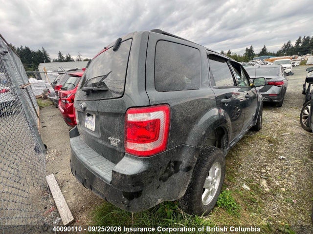 40090110 :رقم المزاد ، 1FMCU93128KA34916 vin ، 2008 Ford Escape Xlt مزاد بيع