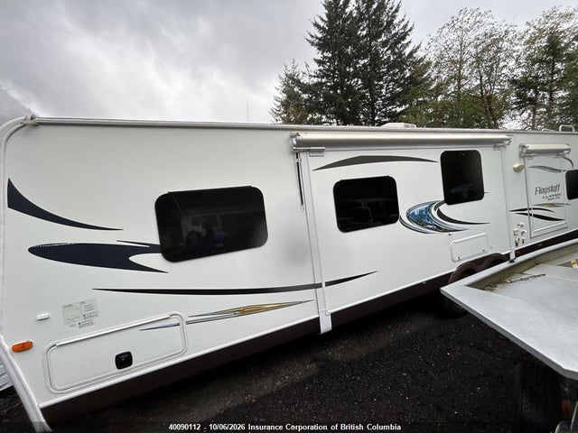 2014 Flagstaff Trailer მანქანა იყიდება აუქციონზე, vin: 4X4TFLG24E1857115, აუქციონის ნომერი: 40090112