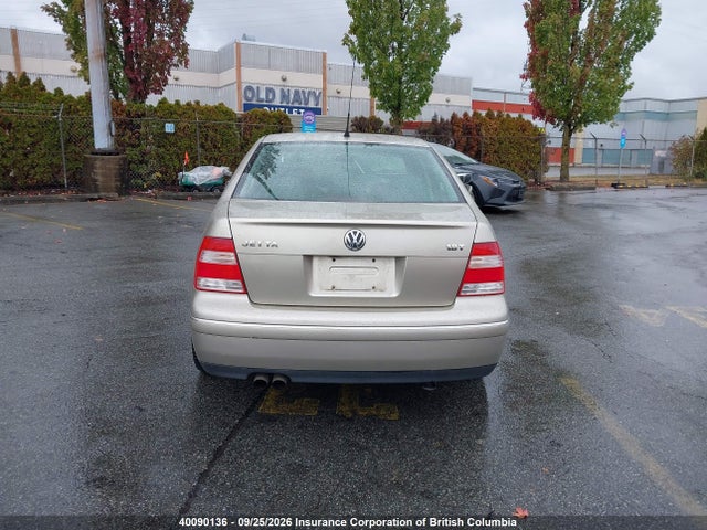 40090136 :رقم المزاد ، 3VWSE69M24M115749 vin ، 2004 Volkswagen Jetta مزاد بيع
