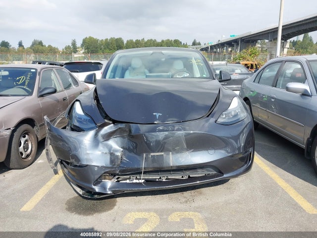 7SAYGDED8RF020287 Tesla Model Y Long Range/rwd