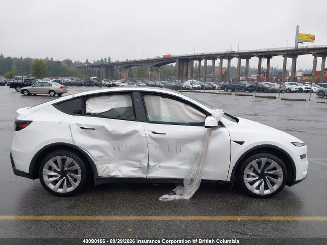 Tesla Model Y 2026 7SAYGDEE3TF323042 Image 14