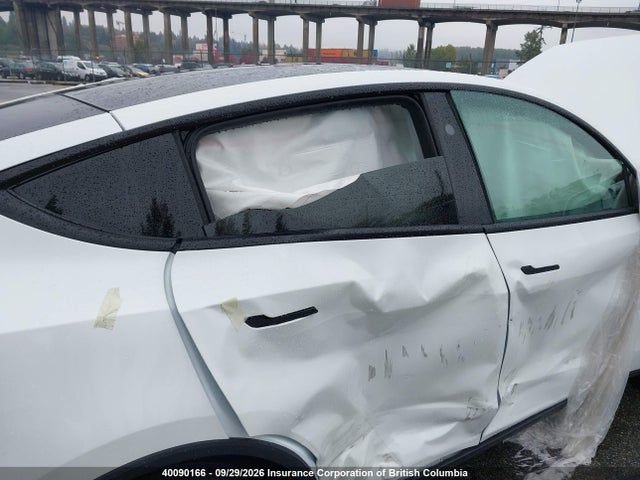 Tesla Model Y 2026 7SAYGDEE3TF323042 Image 19