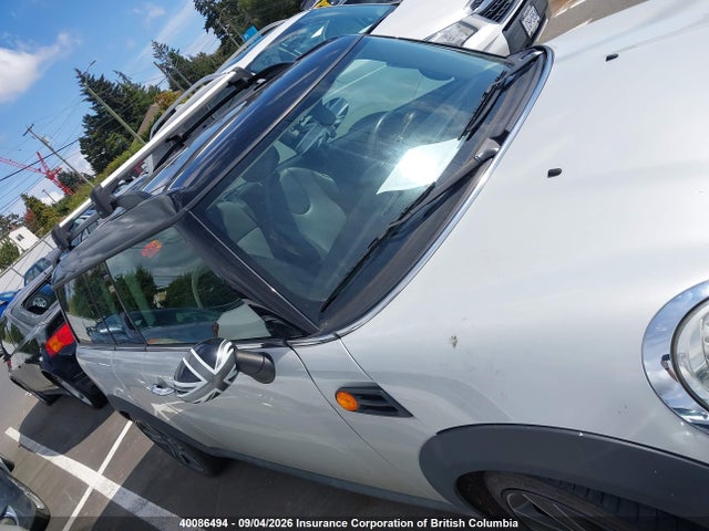 40086494 :رقم المزاد ، WMWZF3C58BTY00073 vin ، 2011 Mini Cooper Clubman مزاد بيع